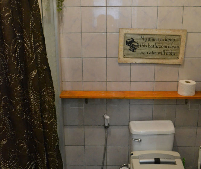 بنسيون Dee Guesthouse