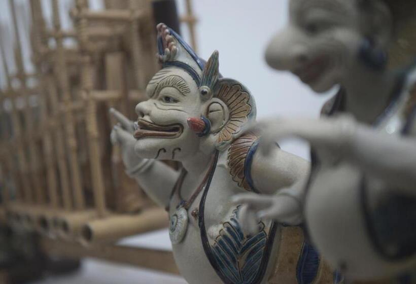 پانسیون Omah Sastro