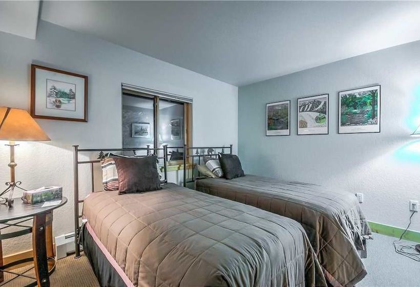 Residences At Old Town By Retreatia