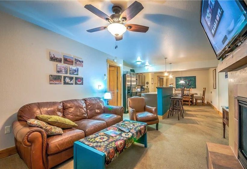 Residences At Old Town By Retreatia