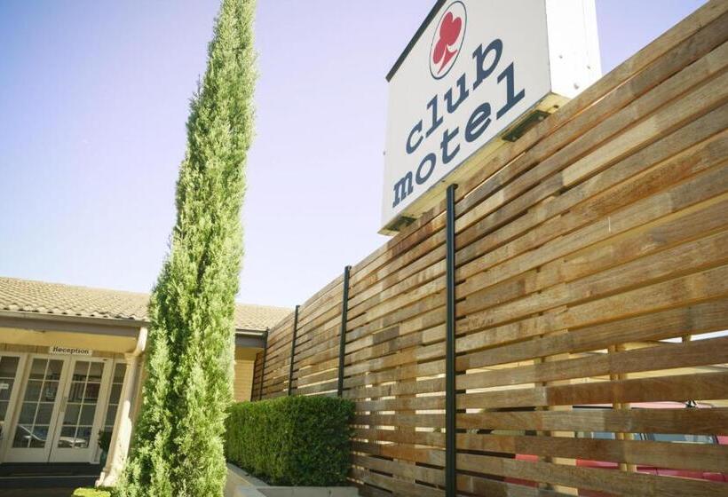 The Club Motel And Apartments