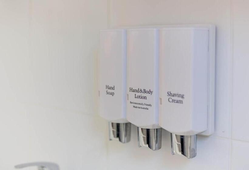 The Club Motel And Apartments