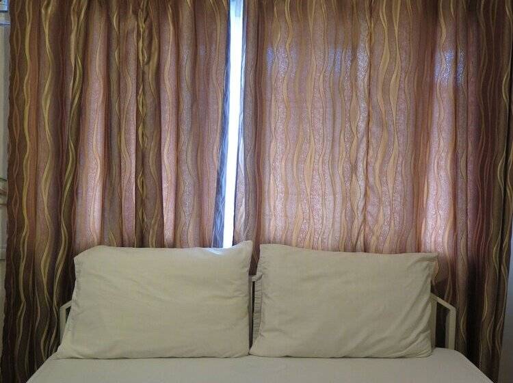 Tr3ats Guest House Bohol   Hostel