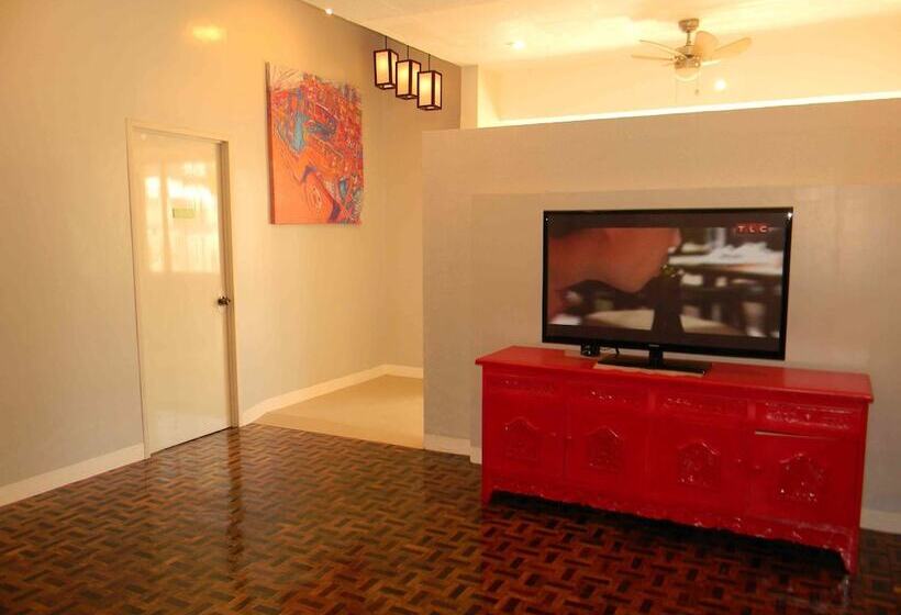 Tr3ats Guest House Bohol   Hostel