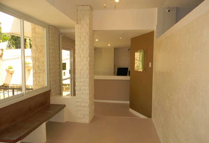 Tr3ats Guest House Bohol   Hostel