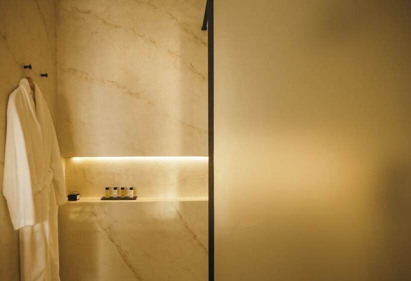 فندق Pnoé Luxury Suites