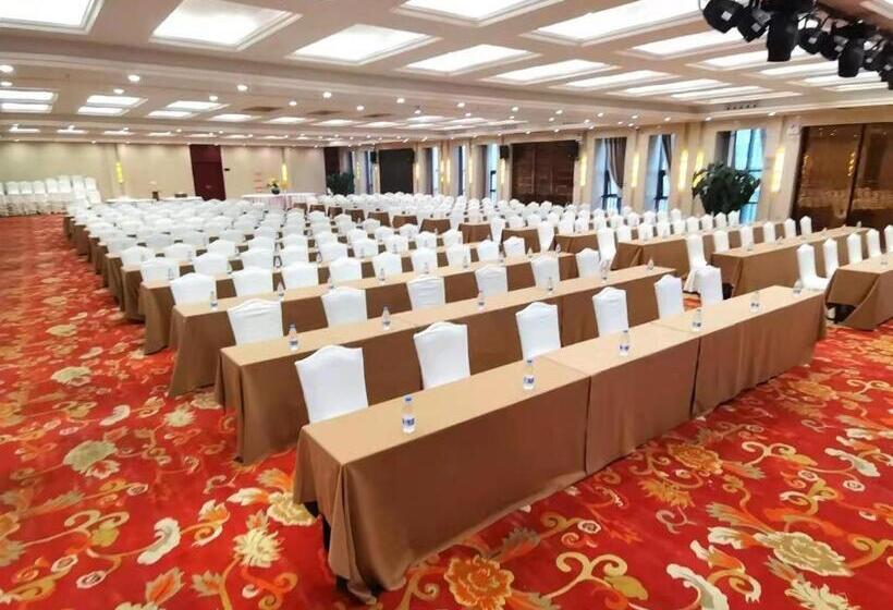 בית מלון כפרי Madison Lanzhou Lanshi Zhongchuan Airport