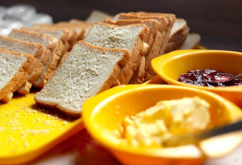 Sekaran Hotel Omr Perungudi