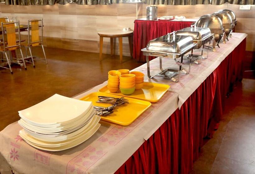 Sekaran Hotel Omr Perungudi