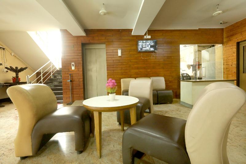 Sekaran Hotel Omr Perungudi