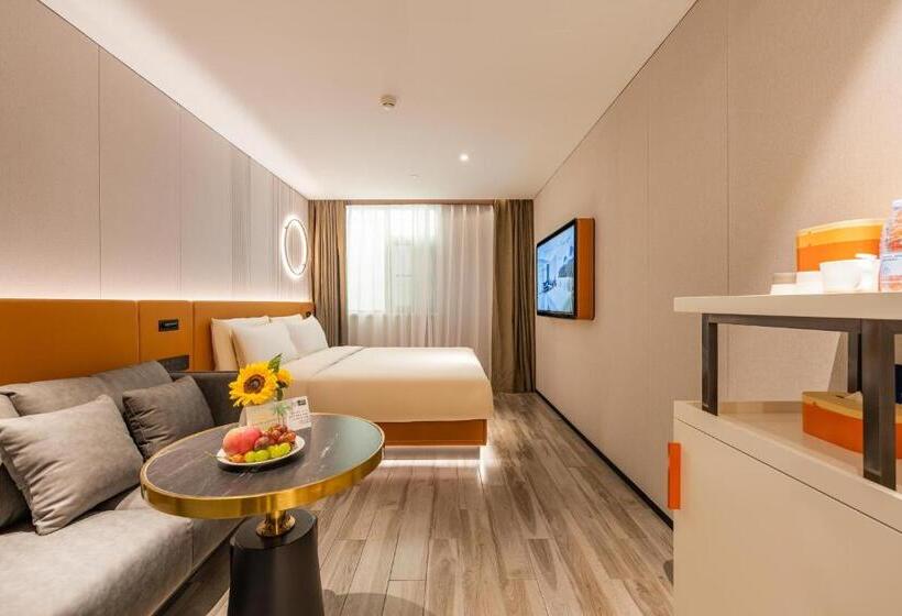 Atour Hotel Beijing Tiananmen Wangfujing Pedestrian