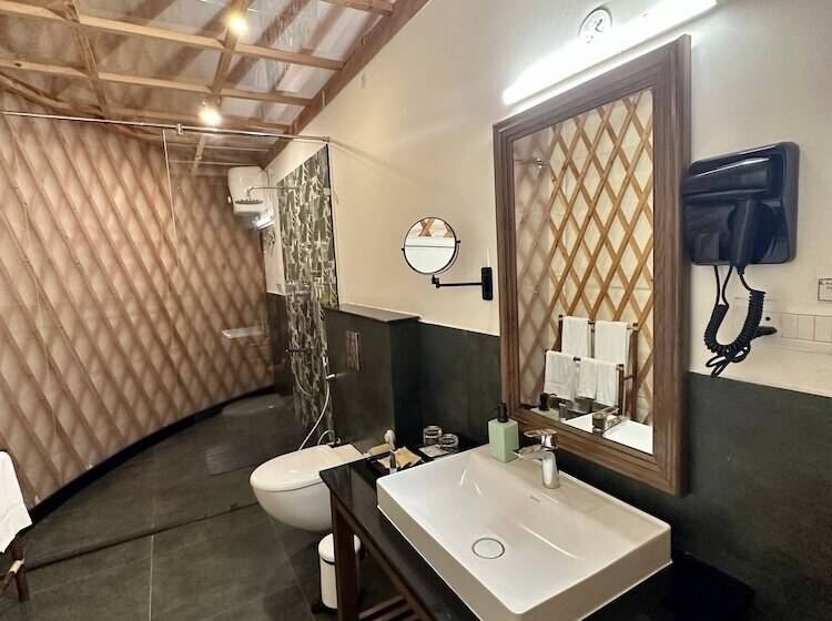 酒店 Machaan Wilderness Lodge Nagarahole
