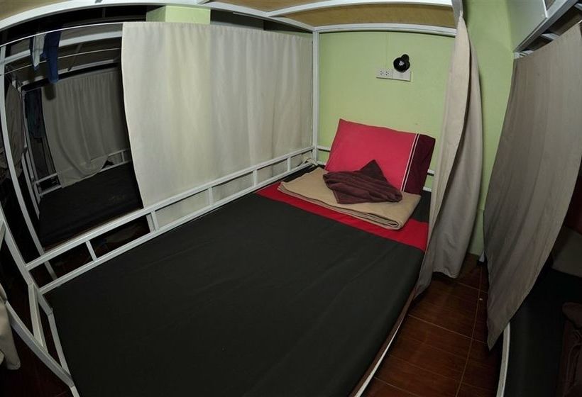 호스텔 Alena Dorm Room