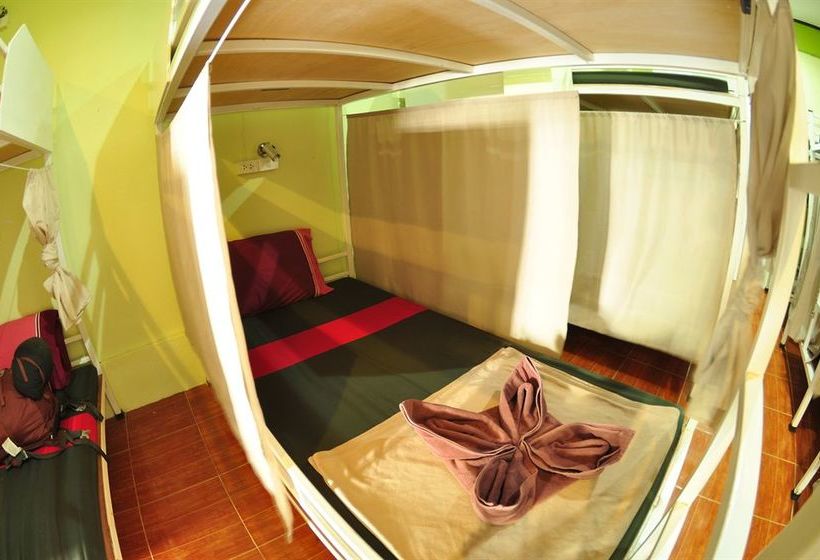 호스텔 Alena Dorm Room