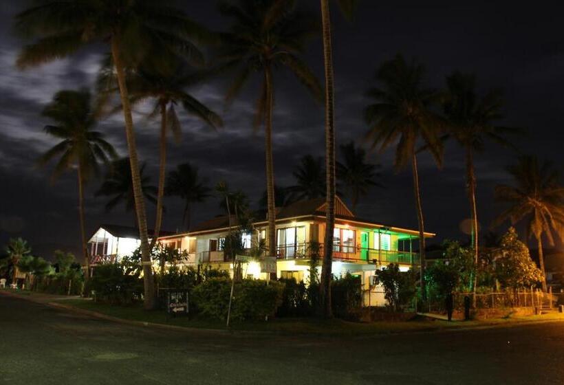 هاستل Bamboo Backpackers