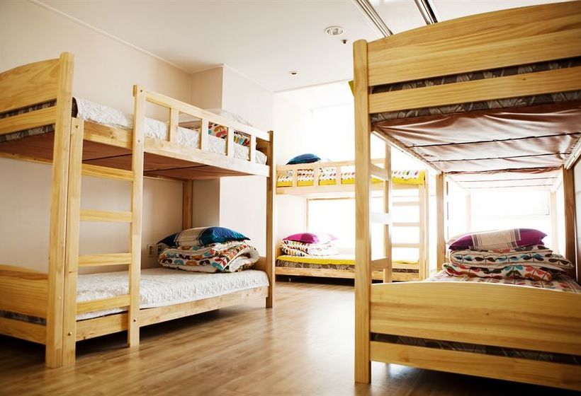 فندق صغير Egg House Sokcho Guesthouse