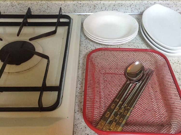 فندق صغير Egg House Sokcho Guesthouse