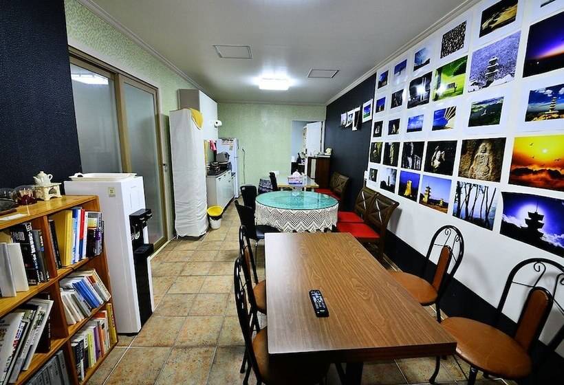 فندق صغير Gyeongju Namu Guesthouse