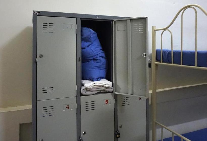 הוסטל Velkommen Backpackers