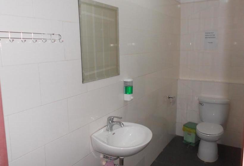 הוסטל Velkommen Backpackers