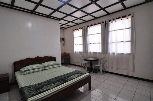 Bed and Breakfast Ayahay Sa Matutina