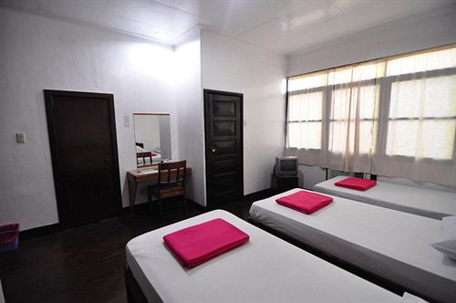 Bed and Breakfast Ayahay Sa Matutina