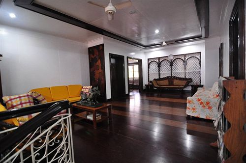 Bed and Breakfast Ayahay Sa Matutina