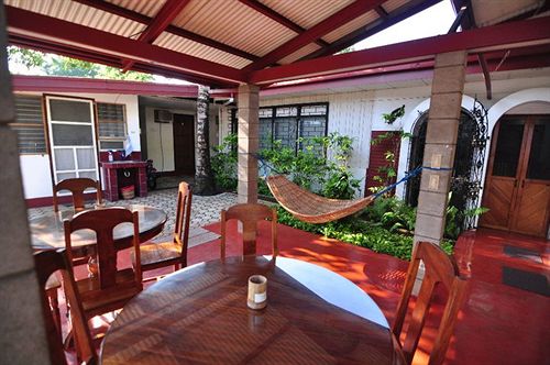 Bed and Breakfast Ayahay Sa Matutina