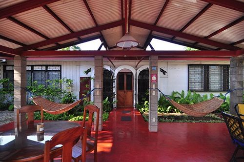 Bed and Breakfast Ayahay Sa Matutina