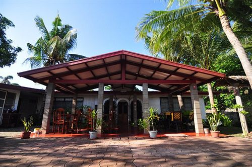 Bed and Breakfast Ayahay Sa Matutina