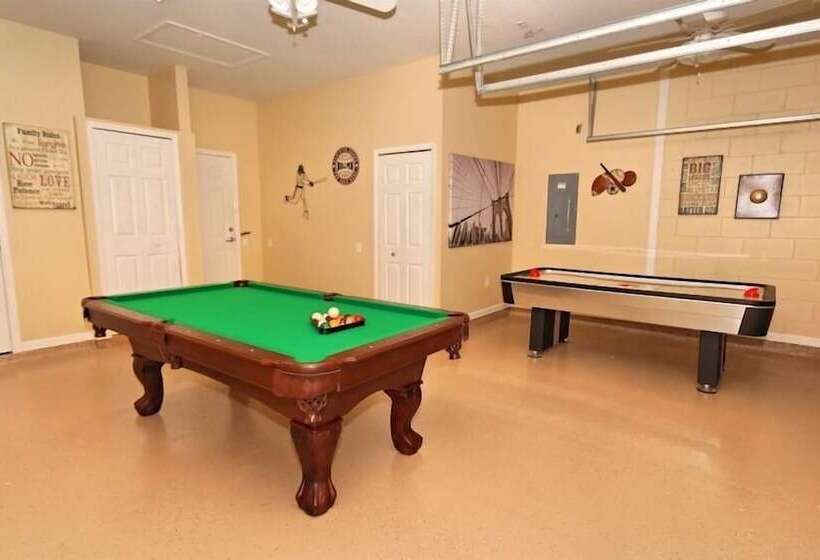 Five Star Vacation Homes