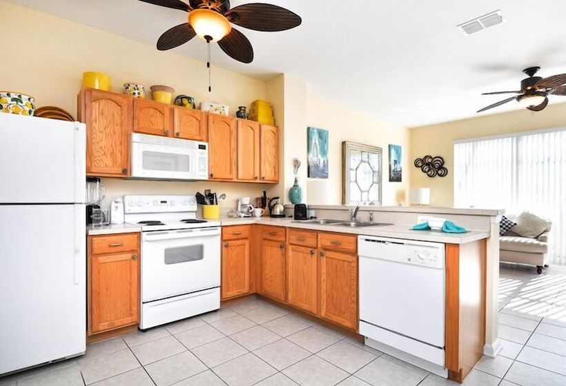 Five Star Vacation Homes