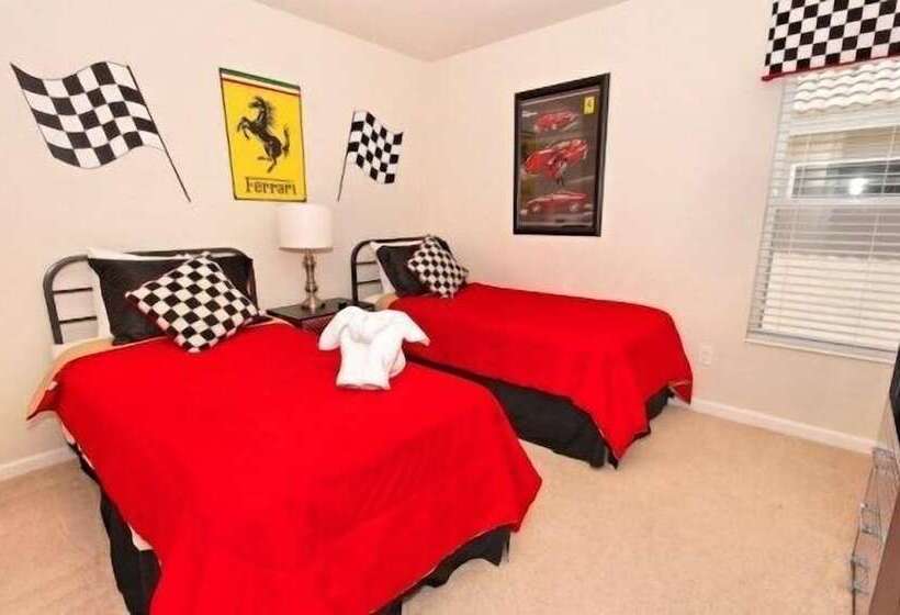 Five Star Vacation Homes