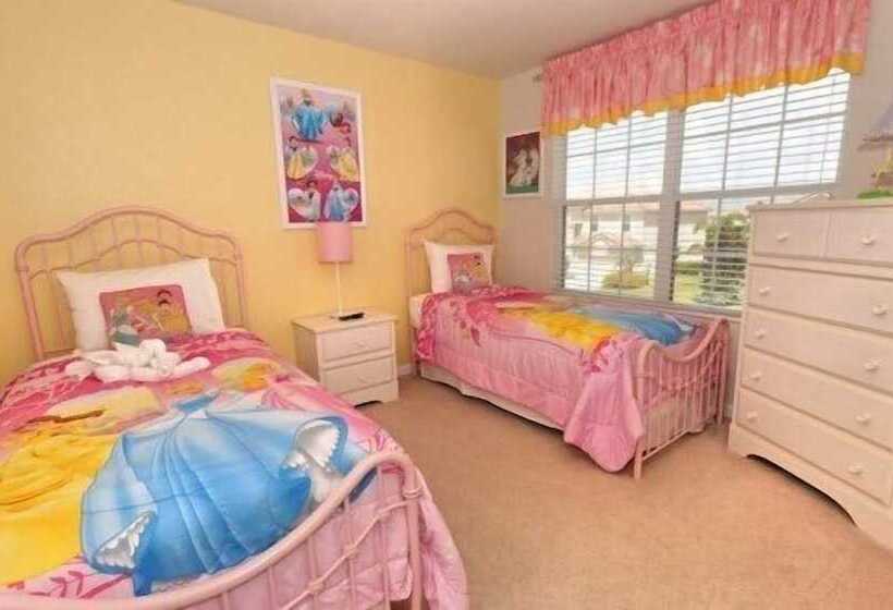 Five Star Vacation Homes