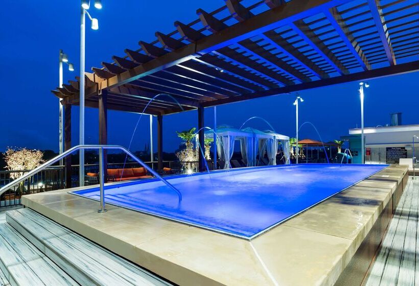 Homewood Suites By Hilton Savannah Historic Dist/riverfront