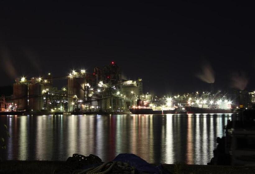 בית מלון כפרי Ariston Inn Kanda Kitakyusyu Airport