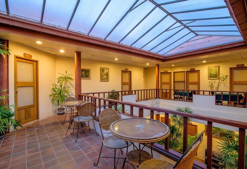 Hotel Baan Khachathong Hua Hin