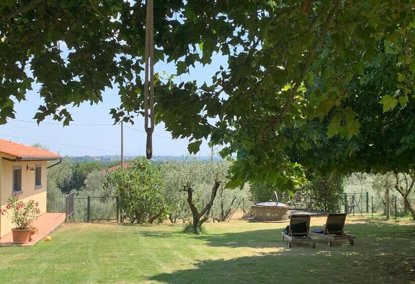 ホテル B&b La Loccaia