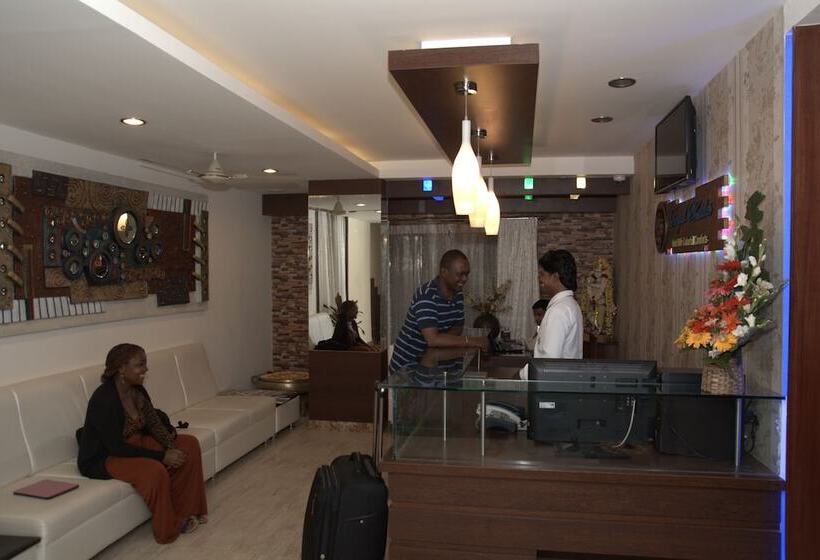 Отель Royal Shades