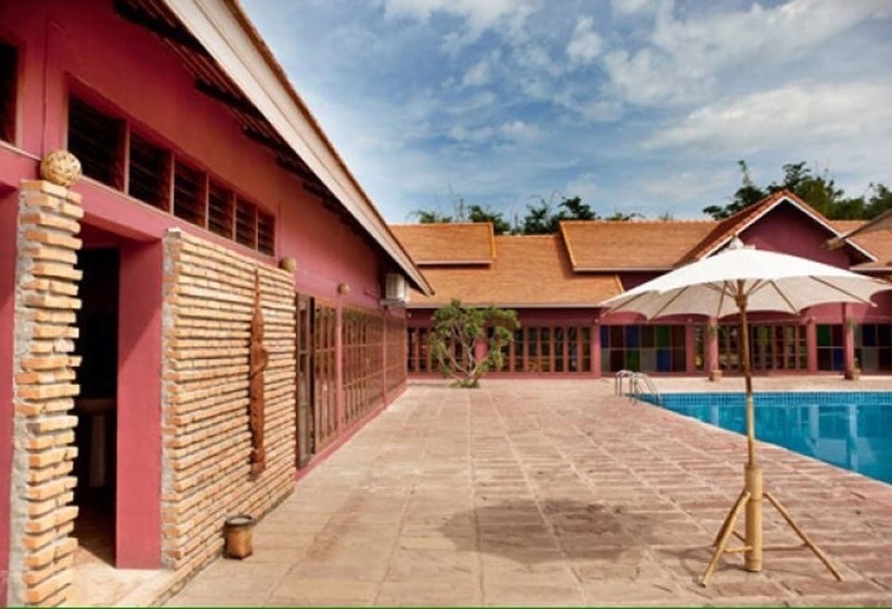 Отель Chiangmai Royal Creek