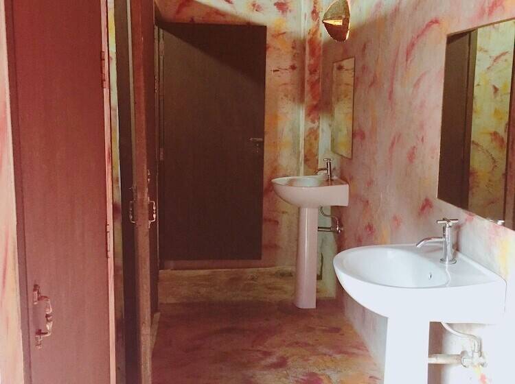 Отель Chiangmai Royal Creek