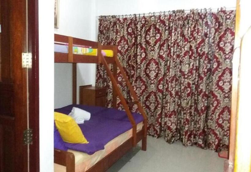 هتل Citadel Bed And Breakfast