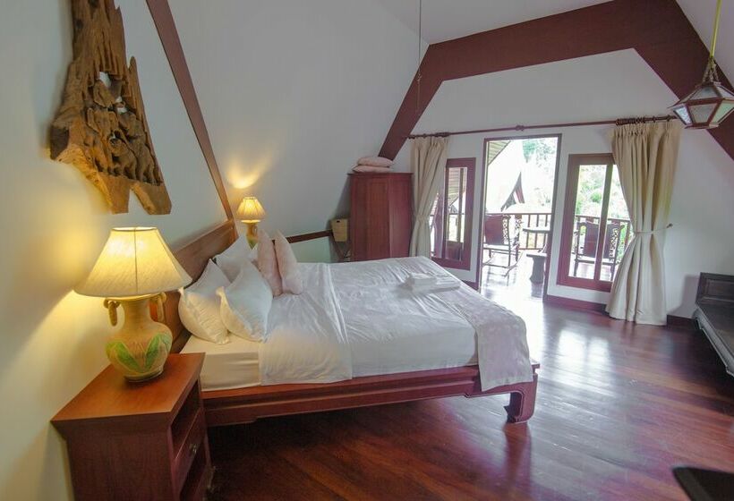 בית מלון כפרי Coco Palace Resort