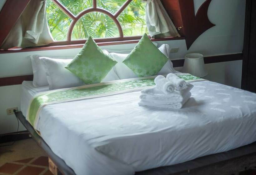 בית מלון כפרי Coco Palace Resort