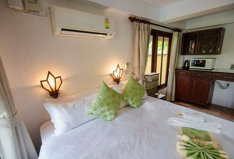 בית מלון כפרי Coco Palace Resort