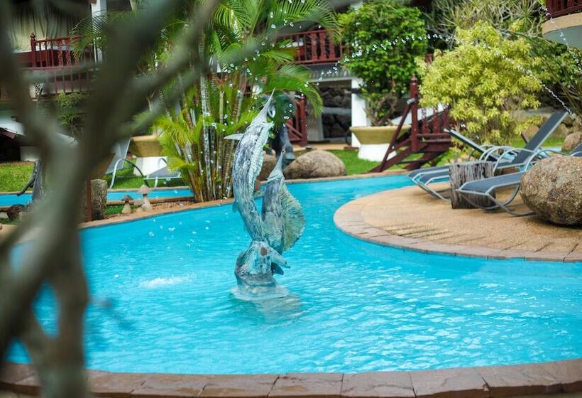 בית מלון כפרי Coco Palace Resort