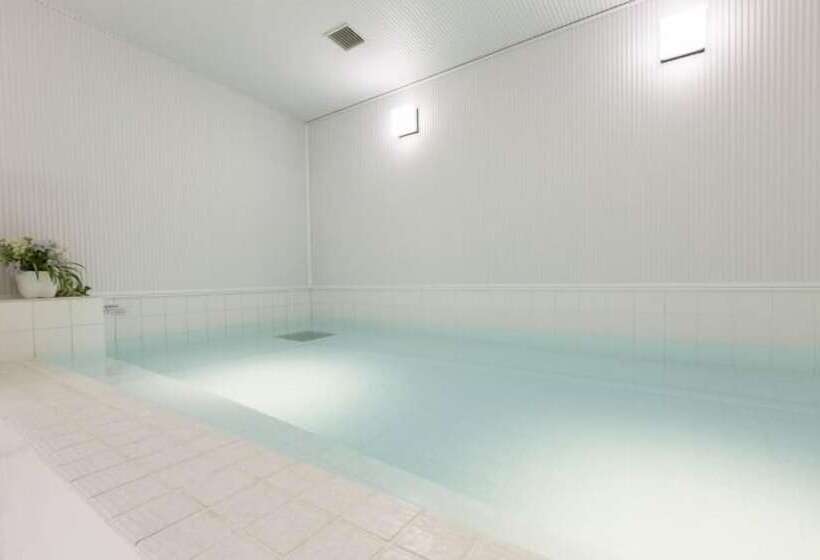 Капсульный Oтель First Cabin Hakata