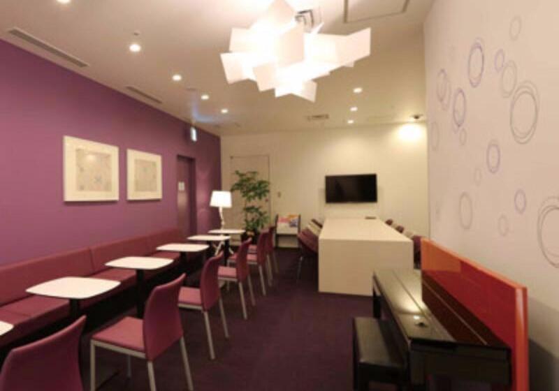 Капсульный Oтель First Cabin Hakata