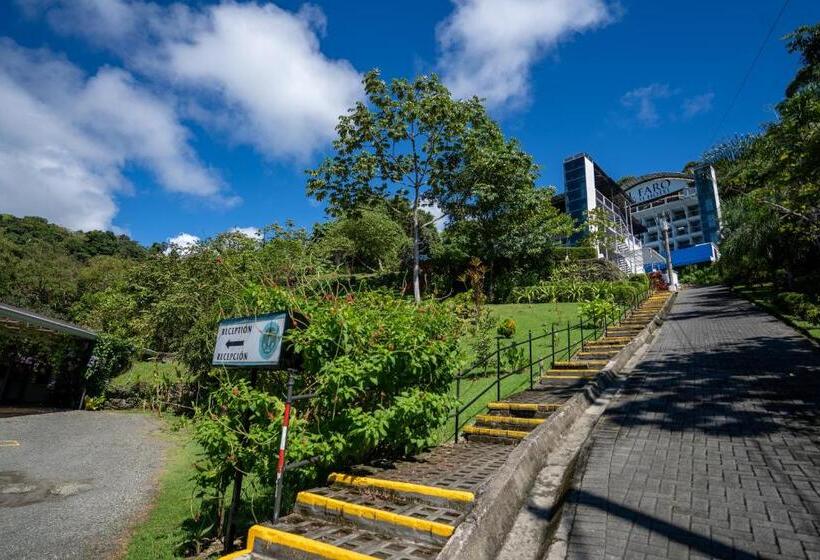 בית מלון כפרי El Faro Containers Beach