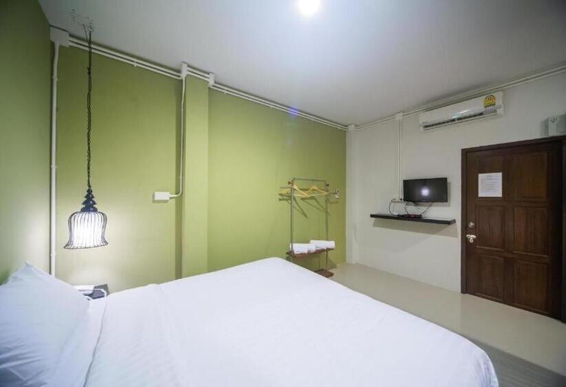 هتل First Residence